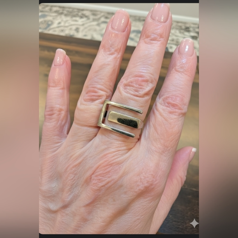 Modern Sterling Silver .925 Geometric Ring Size Approximately 7. - Picture 2 of 4
